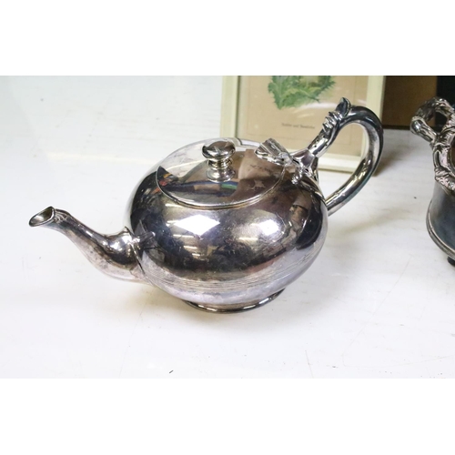 400 - A large collection of mixed silver plate to include tea sets, canteen of cutlery, candlesticks, crue... 