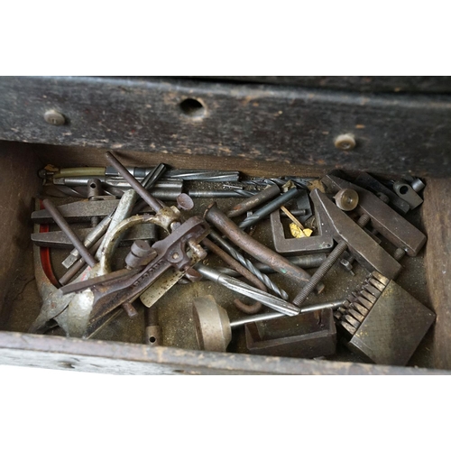 180 - 20th Century tool chest with two over three drawers housing assorted tools within. Tools to include ... 