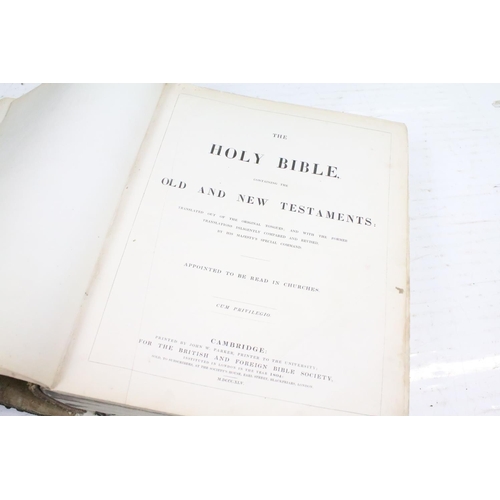 423 - 19th Century Victorian leather bound Bible published in Cambridge: printed by John W Parker, printer... 