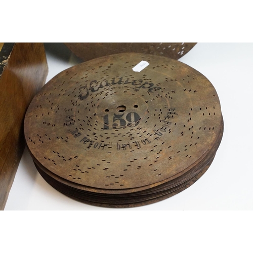 169 - Early 20th Century mahogany cased table top Kalliope music box playing 23cm discs, the lid interior ... 