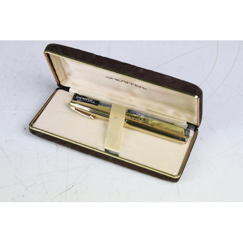 306 - Three boxed pens / pen sets to include a Sheaffer rolled gold fountain pen (with 14ct gold nib), Par... 