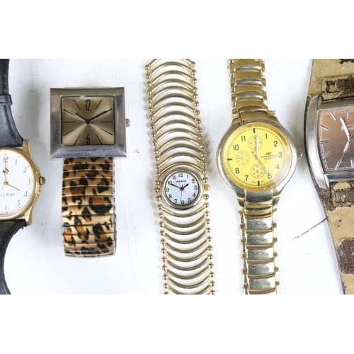 323 - A collection of mixed mainly quartz wristwatches to include Sekonda and Roamer examples.