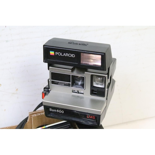 346 - Collection of vintage Polaroid film cameras to include Land Camera 1000, Sun600 LMS, Polaroid 640, e... 