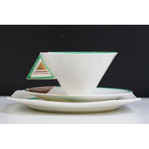 7 - Shelley Art Deco Vogue Sun Ray pattern tea cup trio having an angular shape, with green, blue and gi... 