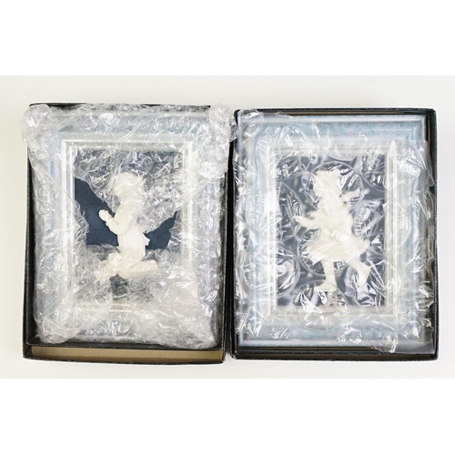 70 - Two boxed Julie Macdonald crystal glass sets to include Set of Two Crystal Swans & Set of Two Lotus ... 