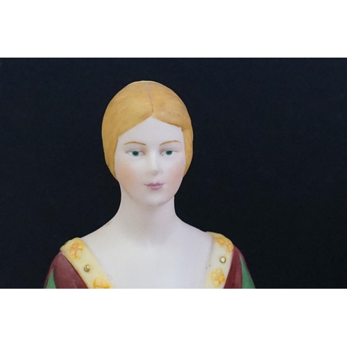 72 - Four Franklin Porcelain ltd edn lady figurines to include Isabella of Spain, Elizabeth I, Catherine ... 