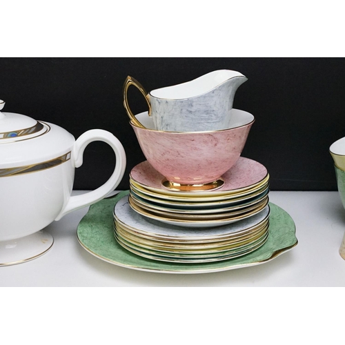 75 - Royal Doulton ' Raffles ' tea set to include teapot, 6 teacups & saucers, 6 tea plates, milk jug, su... 