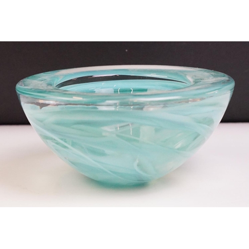 82 - Mixed glass & ceramics to include a Kosta Boda 'Atoll' bowl (18cm diameter), Flygsfors pipe stand, I... 