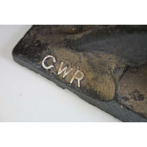 183 - Railwayana - An early 20th century GWR cast iron rail / track holder, dated Oct 1913. Measures appro... 