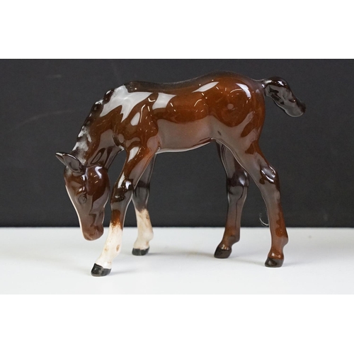 96 - Collection of 10 Beswick porcelain horses to include five Palomino and five brown gloss examples (fe... 