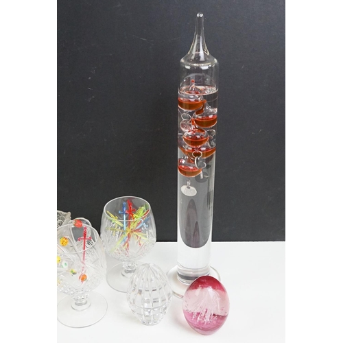 99 - Mixed glassware to include a set of six Babycham adverting glasses, Galileo thermometer (38.5cm high... 