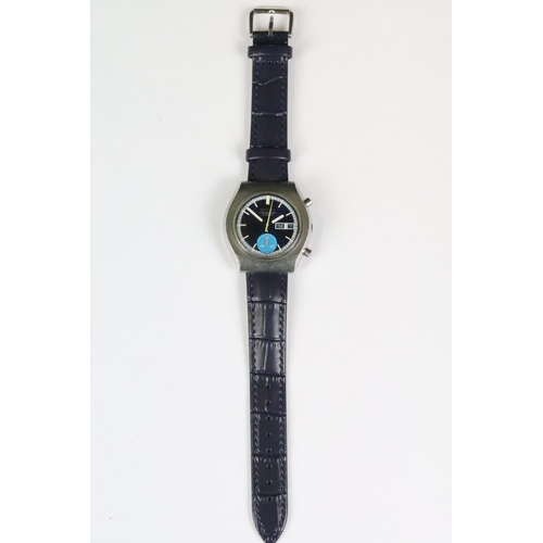 258 - A vintage gents Seiko automatic chronograph wristwatch 'Retro Racer', dark blue dial with light blue... 