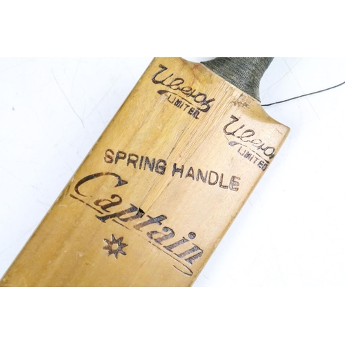 383 - Sporting Memorabilia - Commonwealth XI vs India XI 1950-51 souvenir ' Captain Spring Handle ' cricke... 