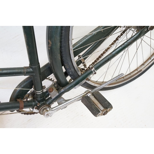 375 - Vintage BSA Waverley bicycle, in dark green, with Dunlop leather saddle, Sturmey Archer brakes, ligh... 