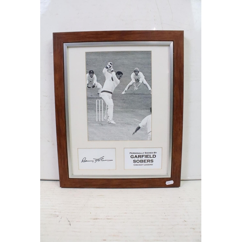 388 - A group of Cricket related collectables to include signatures and tickets from England and Sri Lanka... 