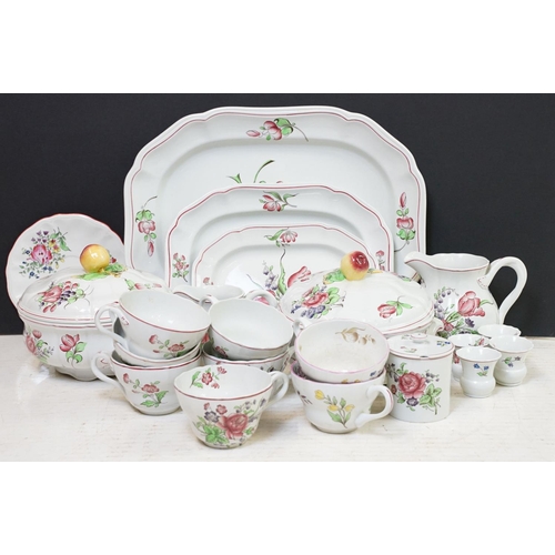 106 - Copeland Spode / Spode 'Luneville' & 'Marlborough pattern tea and dinner ware to include 2 tureens &... 