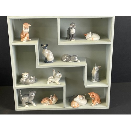 53 - Group of Royal Copenhagen mini collection cats including single and group figures, 12 in total. Gilt... 