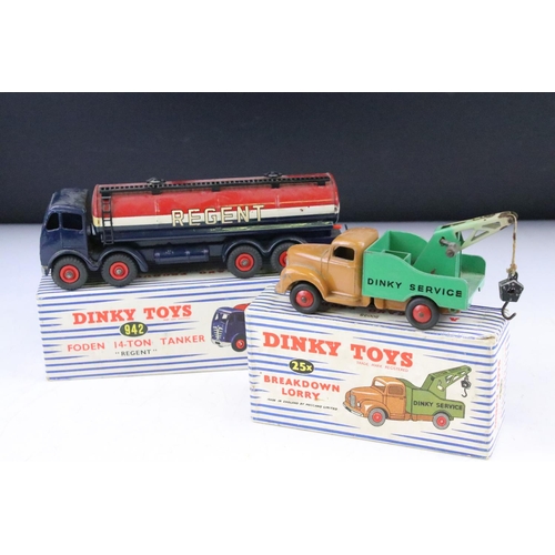 Two boxed Dinky diecast models to include 942 Foden 14-Ton Tanker ...