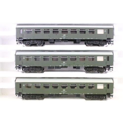 37 - Boxed Piko HO gauge BR 95 Zuggarnitur mit Dampflokomotive set, complete with locomotive and stock