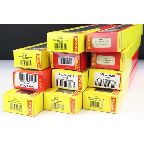 42 - 11 Boxed Hornby OO gauge items of rolling stock to include 8 x Railroad (2 x R4355, R4626, R4353, R4... 