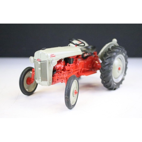 1010 - Boxed Danbury Mint 1952 Ford 8N tractor diecast model in original polystyrene packaging and outer bo... 