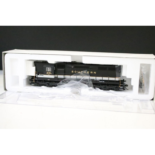 53 - Four boxed Atlas Master HO gauge locomotives to include 9131 GP-38 Early Version locomotive High Nos... 