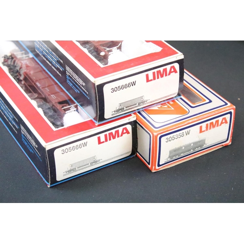 59 - 24 Boxed Lima OO gauge items of rolling stock plus a boxed Lima 205051A1 Super Sprinter DMU (25 item... 