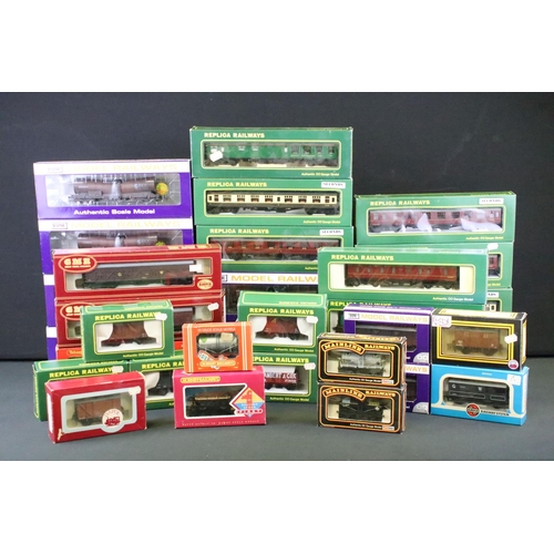 61 - 33 Boxed OO gauge items of rolling stock to include 15 x Replica Railways, 10 x Dapol, 3 x Hornby/Tr... 