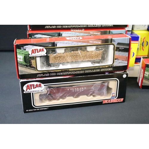 65 - 38 Boxed HO gauge items of rolling stock to include 16 x Atlas featuring #20 000 463 Southern Hopper... 