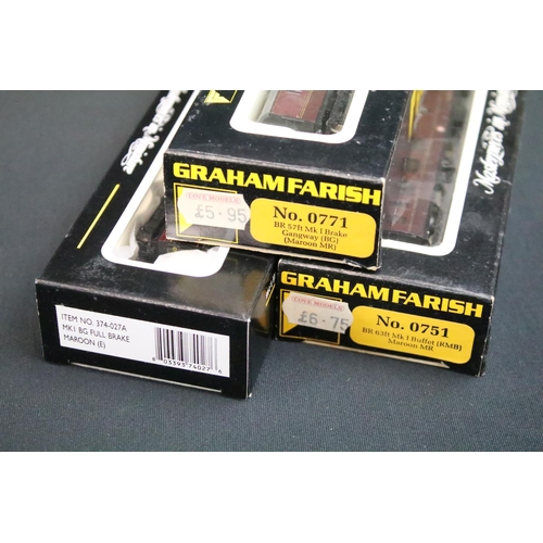 69 - 60 Boxed Graham Farish N gauge items of rolling stock to include 0691 BR 3ft Mk 1 Corr Brake maroon ... 
