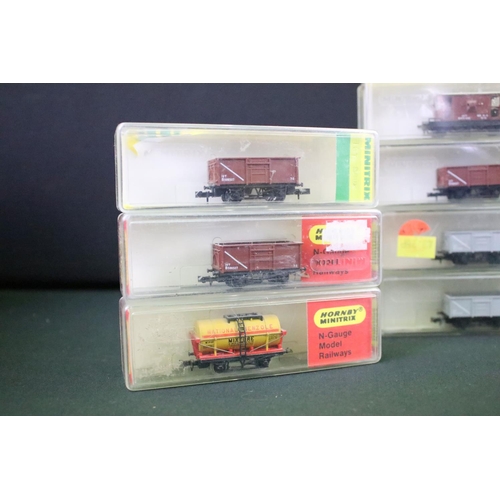 73 - 70 Boxed/cased & carded N gauge items of rolling stock to include 27 x Hornby Minitrix/Minitrix and ... 