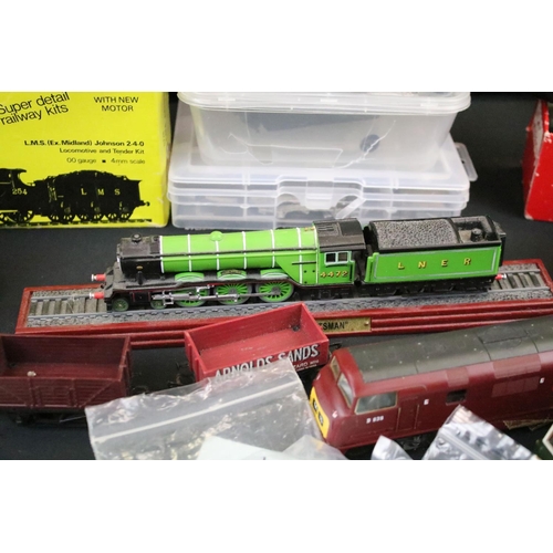 82 - Quantity of OO gauge model railway spares and repairs to include engine chassis', engine shells, rol... 