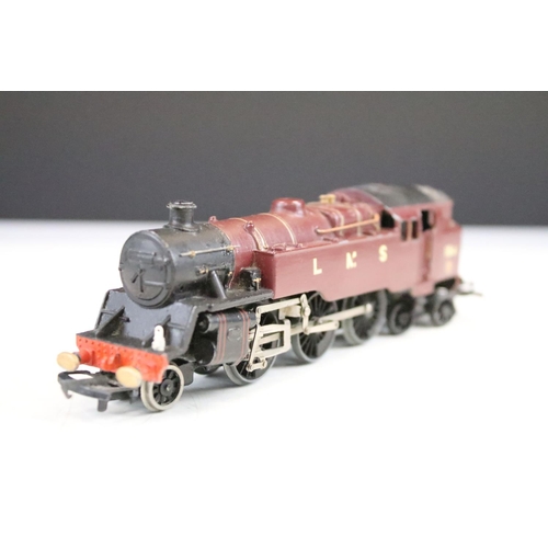 85 - Seven OO Gauge locomotives to include Hornby Dublo LMS EDL18 2-6-4, 3 x Hornby (featuring LNER 8477,... 