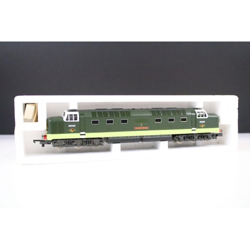 89 - Two boxed Lima OO gauge locomotives to include 205105MWG The Green Howards and 205133MWG W22