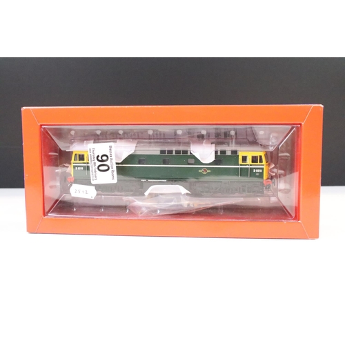 90 - Boxed Heljan OO gauge 3418 BR gren Class 33/0 D6518 locomotive (full yellow ends) and a boxed Lima O... 