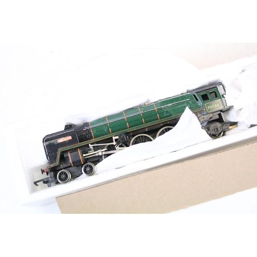 91 - Four boxed Triang / Hornby locomotives to include R356S Batt;le of Britain Class Loco Winston Church... 