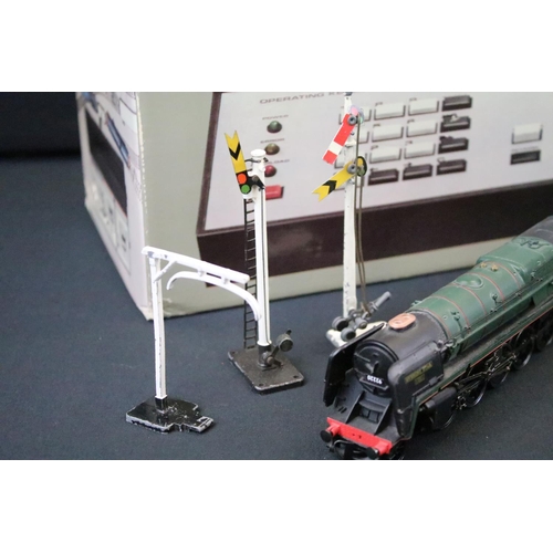 96 - Boxed Hornby Zero 1 R950 Master Control Unit plus a Hornby OO gauge Evening Star locomotive, Triang ... 