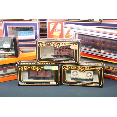 97 - 26 Boxed OO gauge items of rolling stock to include 10 x Lima, , 5 x Airfix, 5 x Palitoy Mainline, 3... 