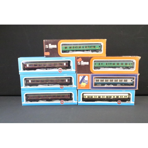 97 - 26 Boxed OO gauge items of rolling stock to include 10 x Lima, , 5 x Airfix, 5 x Palitoy Mainline, 3... 