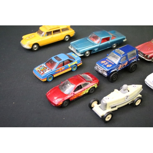 1205 - 21 Boxed Matchbox diecast models circa early 1980s to include 12 x yellow/red stripe boxes, SuperKin... 