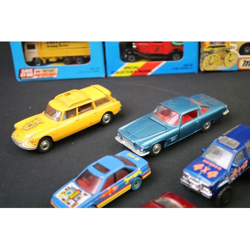 1205 - 21 Boxed Matchbox diecast models circa early 1980s to include 12 x yellow/red stripe boxes, SuperKin... 