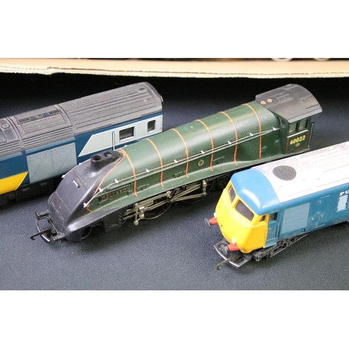 145 - 13 OO gauge locomotives to include Hornby Mallard, Triang R357 D5572, Hornby InterCity 125 etc