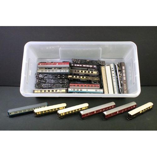 156 - 24 OO gauge items of rolling stock, all various coaches featuring Hornby & Triang examples