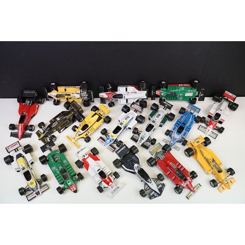 1077 - 16 Burago 1/24 diecast & plastic model Formula One models to include Williams FW 08, Lotus 97T etc, ... 