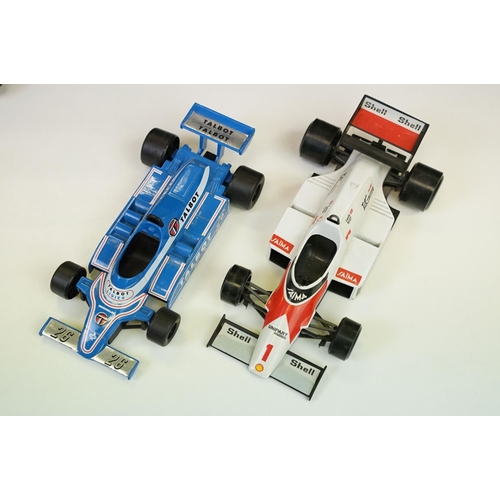 1077 - 16 Burago 1/24 diecast & plastic model Formula One models to include Williams FW 08, Lotus 97T etc, ... 