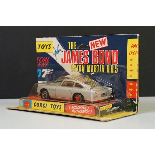 1326 - Carded / boxed Corgi 270 James Bond Aston Martin DB5 diecast model, complete with secret instruction... 