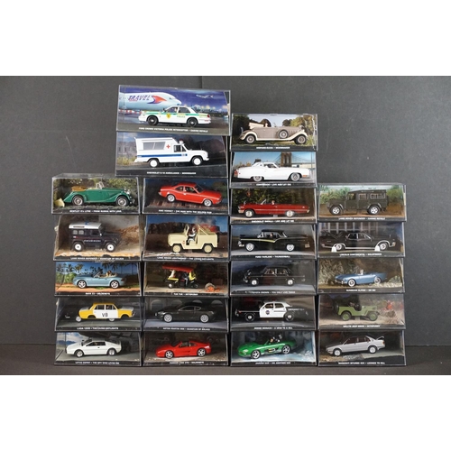 1132 - 24 Cased Fabri James Bond 007 diecast models, diecast ex, couple of cracked cases but otherwise ex