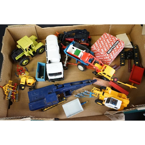 1149 - Collection of over 35 diecast & plastic farming models, mainly Britains, also including Corgi exampl... 