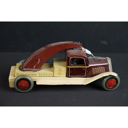 1156 - Nine play worn early-to-mid 20th C tinplate / clockwork models to include 2 x Joustra (featuring Por... 