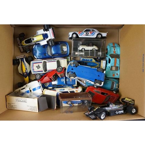 1158 - Collection of around 23 diecast models, mostly 1/24 scale or similar, to include Franklin Mint, Bura... 